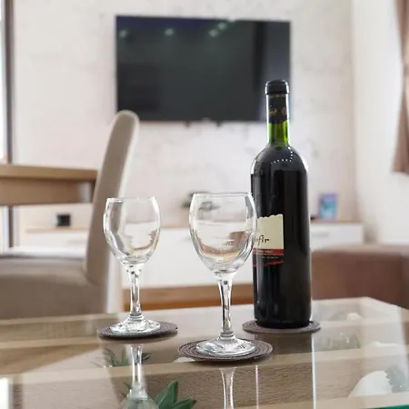 Cari Zlatibora 1 * زلاتيبور