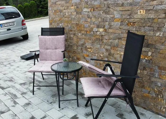 Cari Zlatibora 1 * Zlatibor